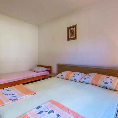Stunning Apartment In Duce With Wifi Exterior foto